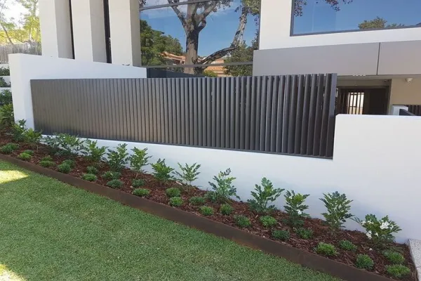 سواتر حديد في مكة المكرمة | تركيب سواتر حديدية عالية الجودة